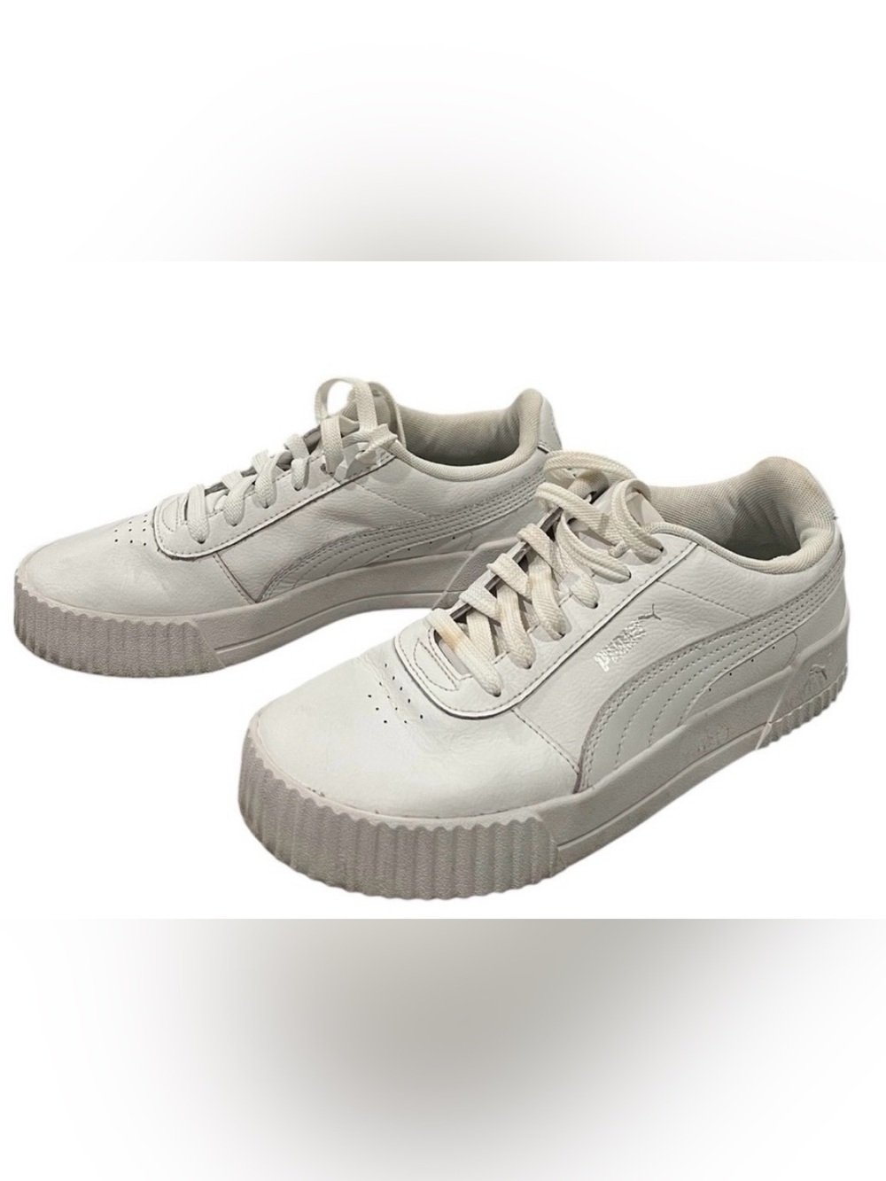 PUMA Carina Street-stye women’s 8.5 lace up white sports tennis shoes